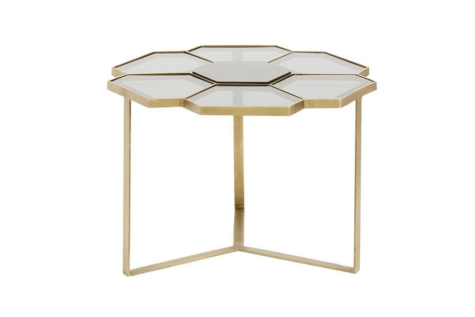 Découvrez la variation or et noire de cette table basse design