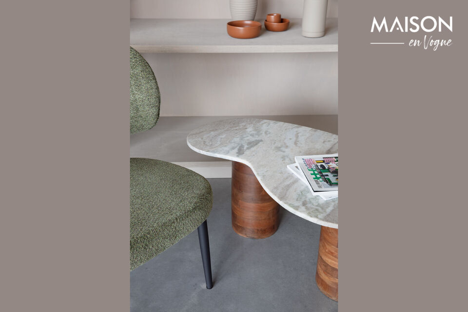 La table basse Peli est une pièce d\'élégance naturelle
