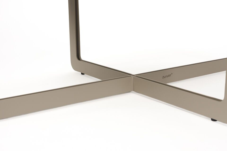 Cette table basse n\'est pas seulement un meuble