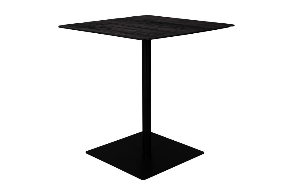 Mesurant 70 cm x 70 cm et 75 cm de hauteur, cette table peut supporter une charge maximale de 150 kg