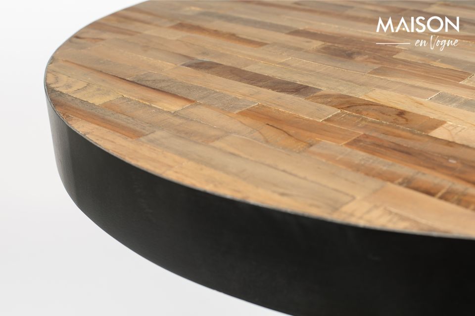 Une table style bistrot en bois noble