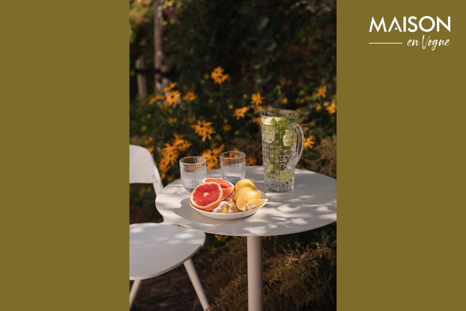 La table bistrot en acier beige Snow est une solution pratique et élégante pour vos moments du
