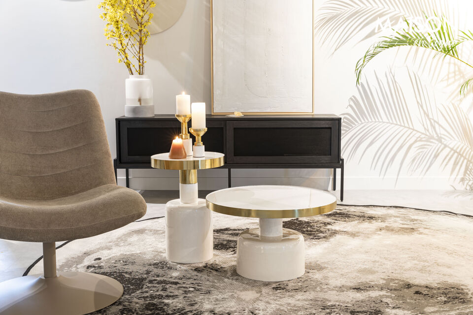 Avec la table d\'appoint Zuiver Glam