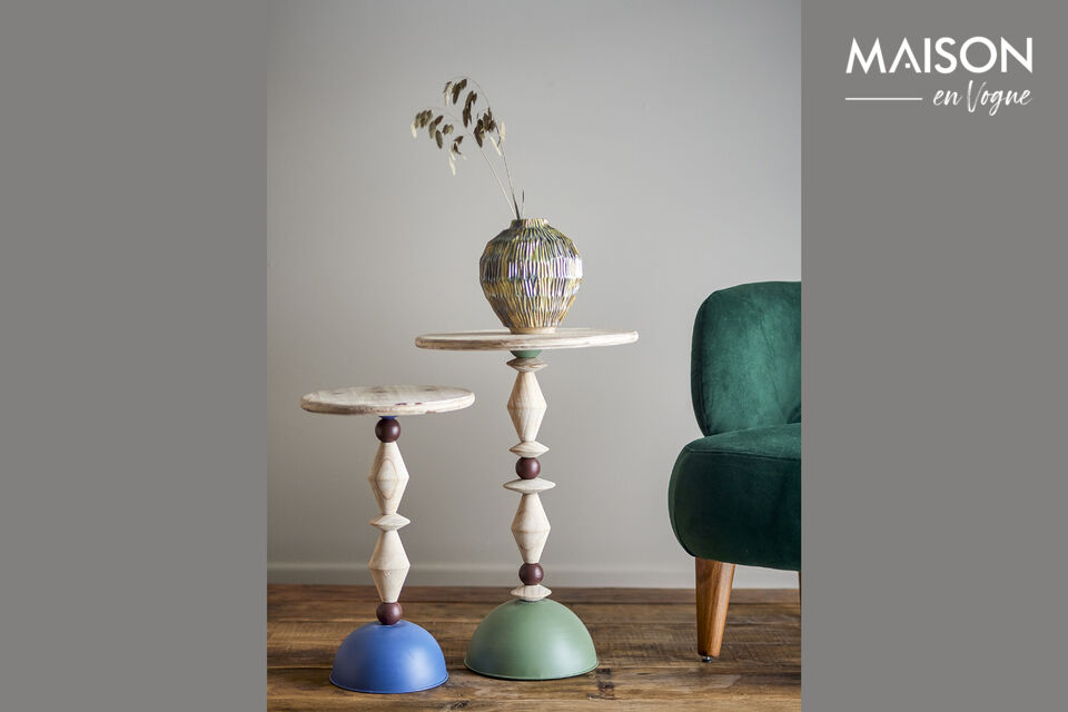 La Table d\'appoint Mannelli de Creative Collection présente un design sculptural façon piédestal
