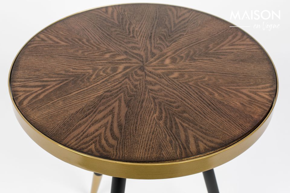 Une table sophistiquée pour un intérieur raffiné