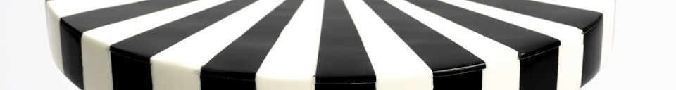 Mise en avant matière Table d'appoint en bois noir et blanc Lucky