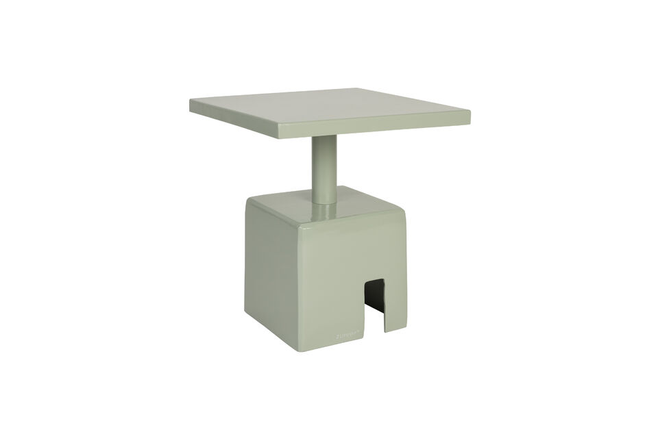 Cette finition luxueuse confère à la table un éclat qui en fait un véritable accroche-regard