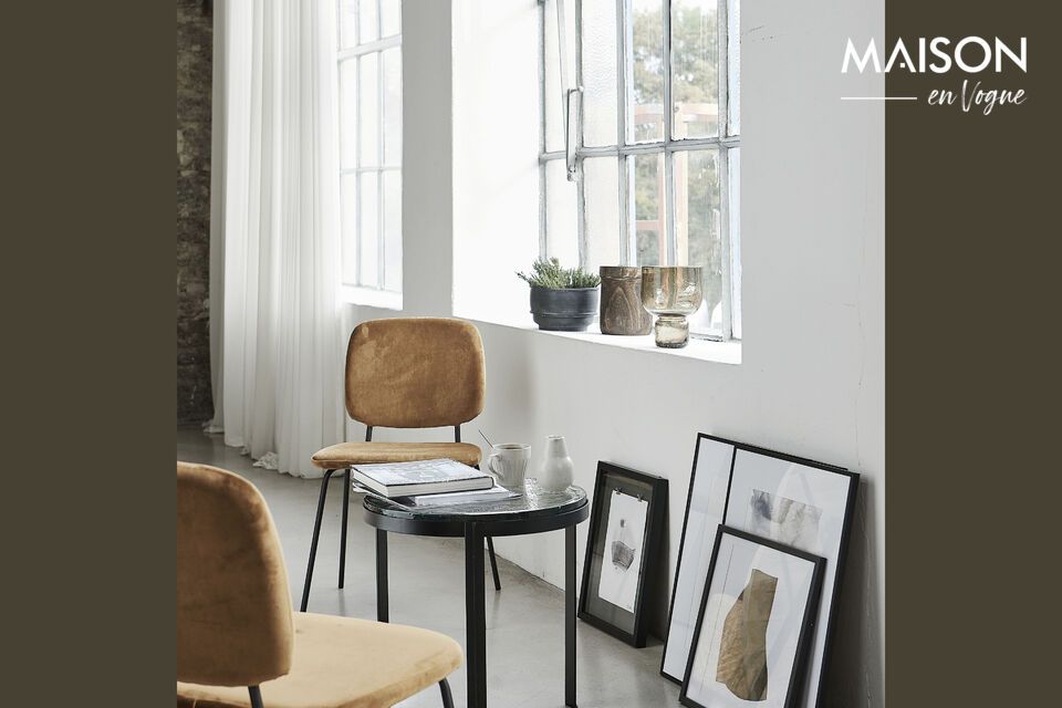 Élégance minimaliste, fer noir sophistiqué pour tous les décors.