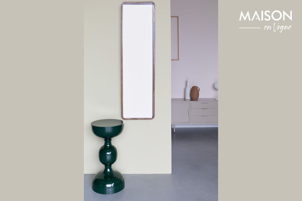 Les formes arrondies et les couleurs tendance de la table d\'appoint Lars confèrent à chaque