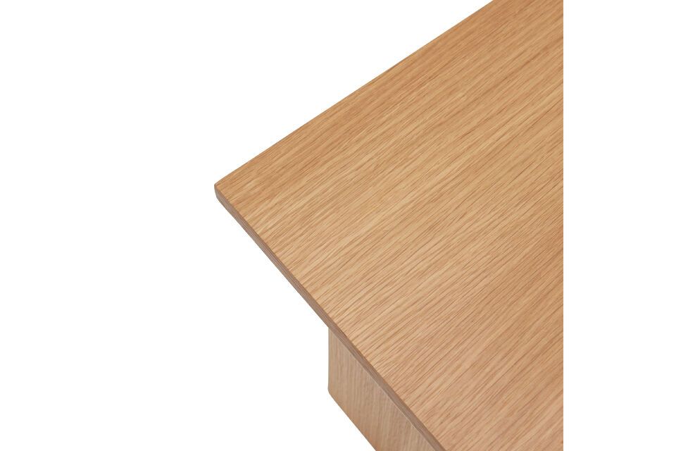 Ajoutez une touche de style moderne à votre salon ou à votre chambre avec cette table d\'appoint