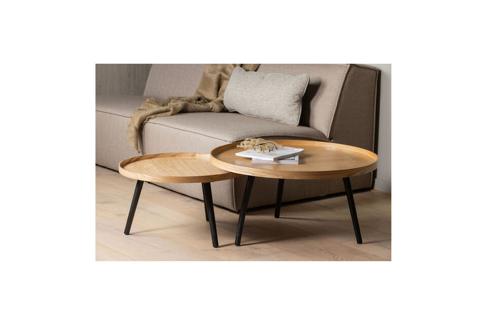 Table d\'appoint au design simple Plateau de table en MDF et pieds en pin Disponible en plusieurs