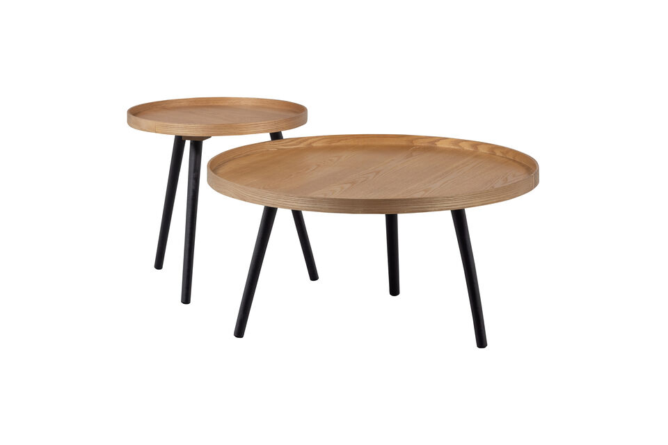 Mesa est disponible en plusieurs tailles et finitions de couleur