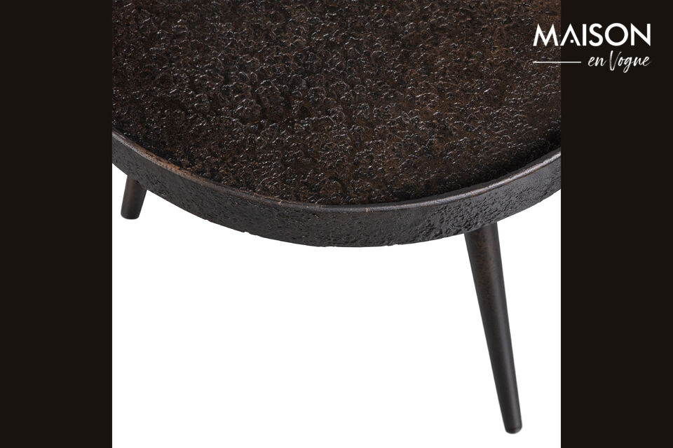 Cette table d\'appoint provient de la collection du label d\'intérieur néerlandais WOOOD et