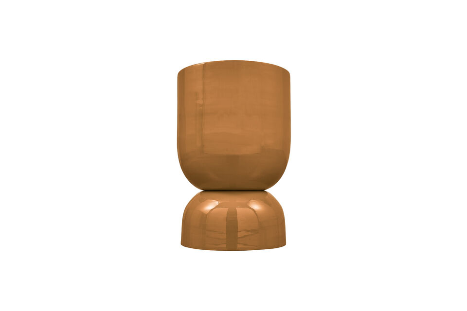Ces tables d\'appoint sont disponibles dans des couleurs variées avec une finition brillante