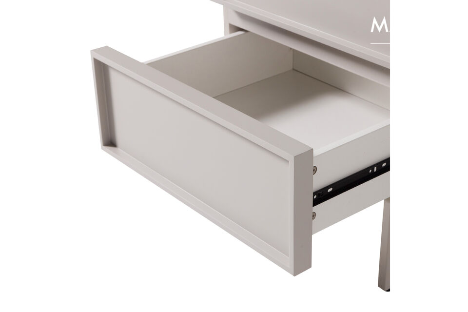 La melamine peut avoir une finition mate ou brillante et est extremement resistante
