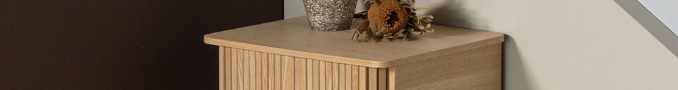 Mise en avant matière Table de chevet droit MDF/pin naturel Karri