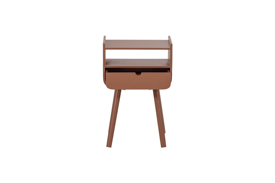Nils trouve sa place aussi bien comme table de nuit à côté du lit que comme table d\'appoint à