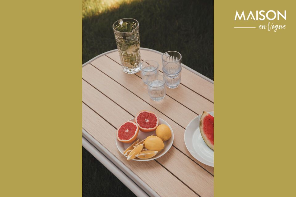 Élégance et confort pour vos moments en plein air.