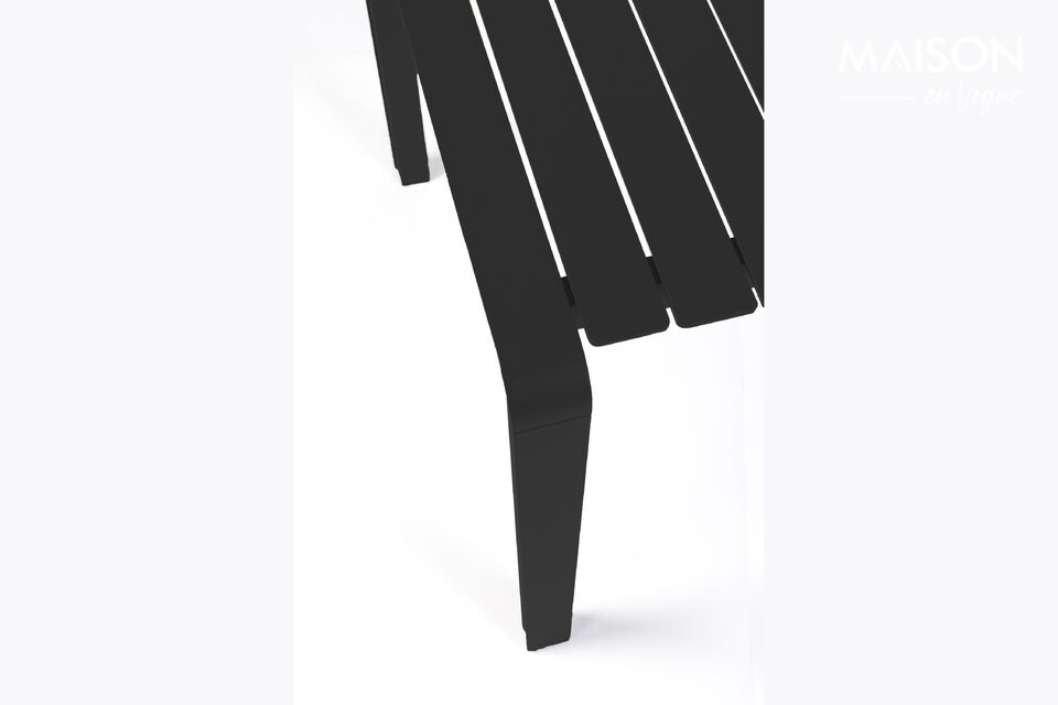 Disponible en plusieurs couleurs