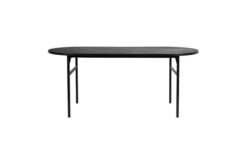 La table à manger Marcio est un véritable exemple d\'élégance minimaliste