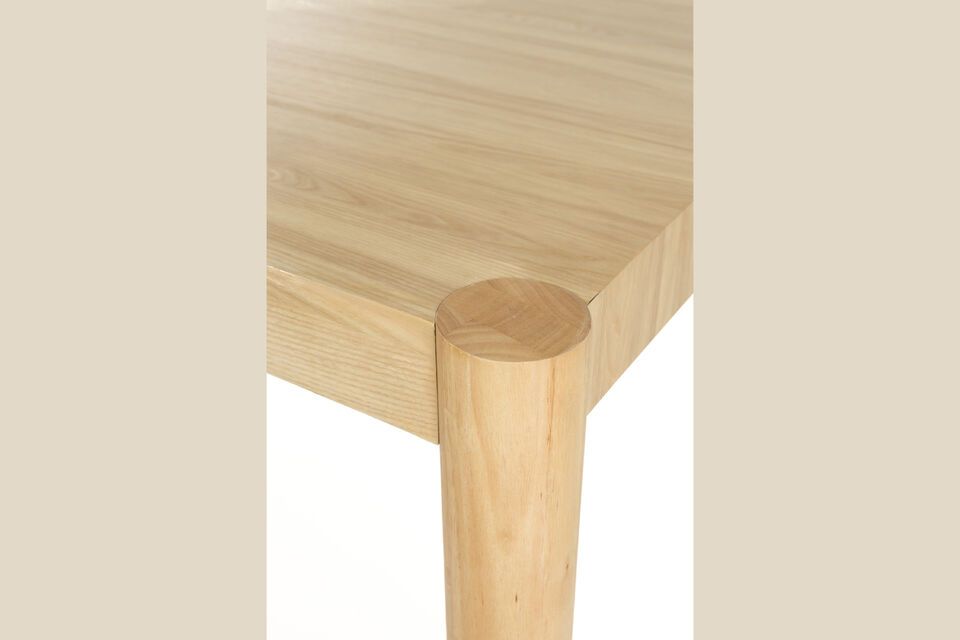 Le placage frêne beige offre une texture délicate qui peut s\'intégrer harmonieusement dans une
