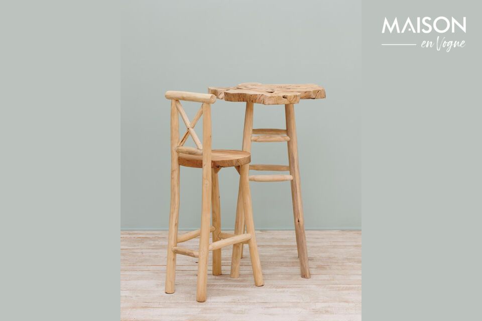 Sa couleur beige naturelle apporte une touche de chaleur et de luminosité à votre salle à manger