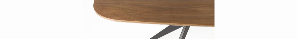 Mise en avant matière Table de repas rectangulaire en bois beige Chase