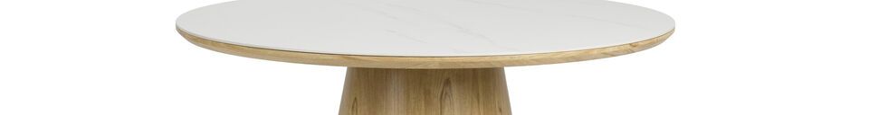Mise en avant matière Table de repas ronde en bois beige Almira