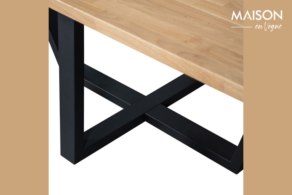 Choisissez par exemple ce genereux plateau de table extra-large avec le robuste pied Drenthe pour