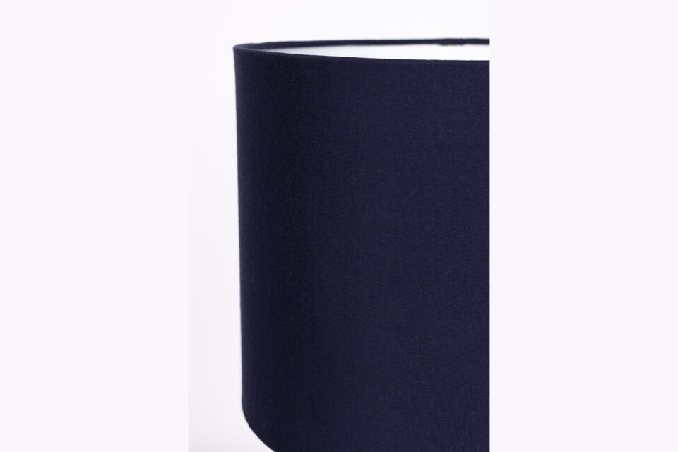What\'s more, weighing just 1 kg, it\'s easy to move and install wherever you like