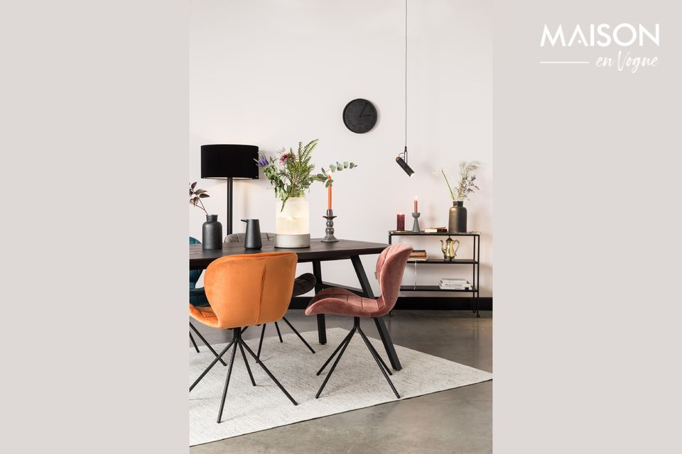 Sa taille de 220 x 90 pour une hauteur de 75 cm vous permettra d\'accueillir famille et amis pour