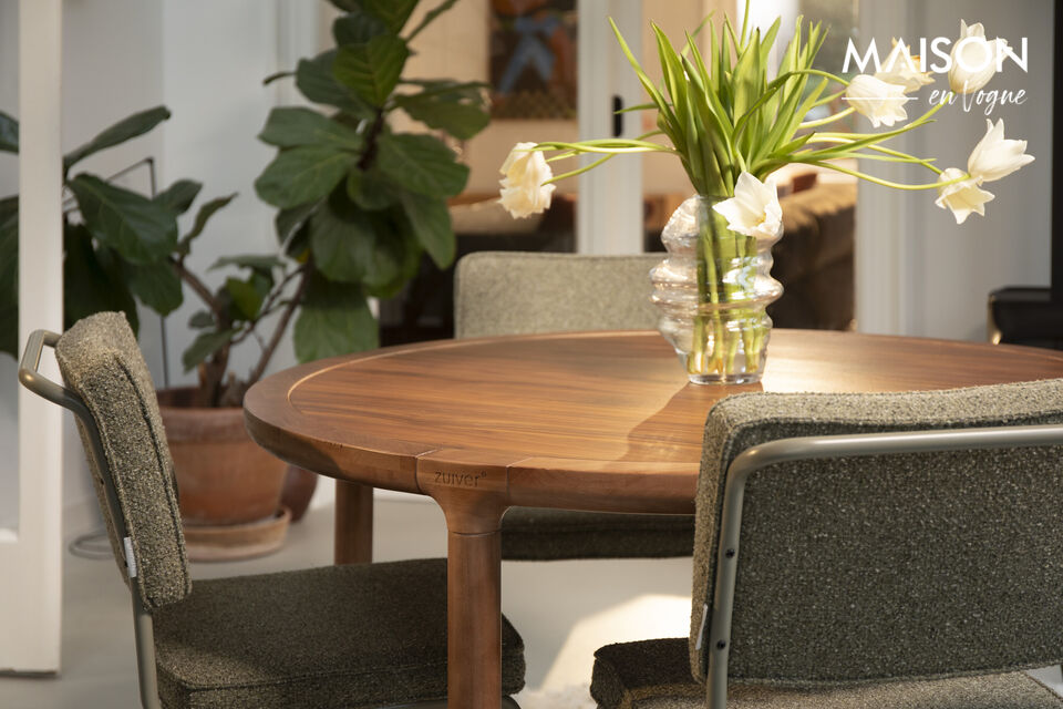 La table Storm de Zuiver présente une finition tout à fait particulière