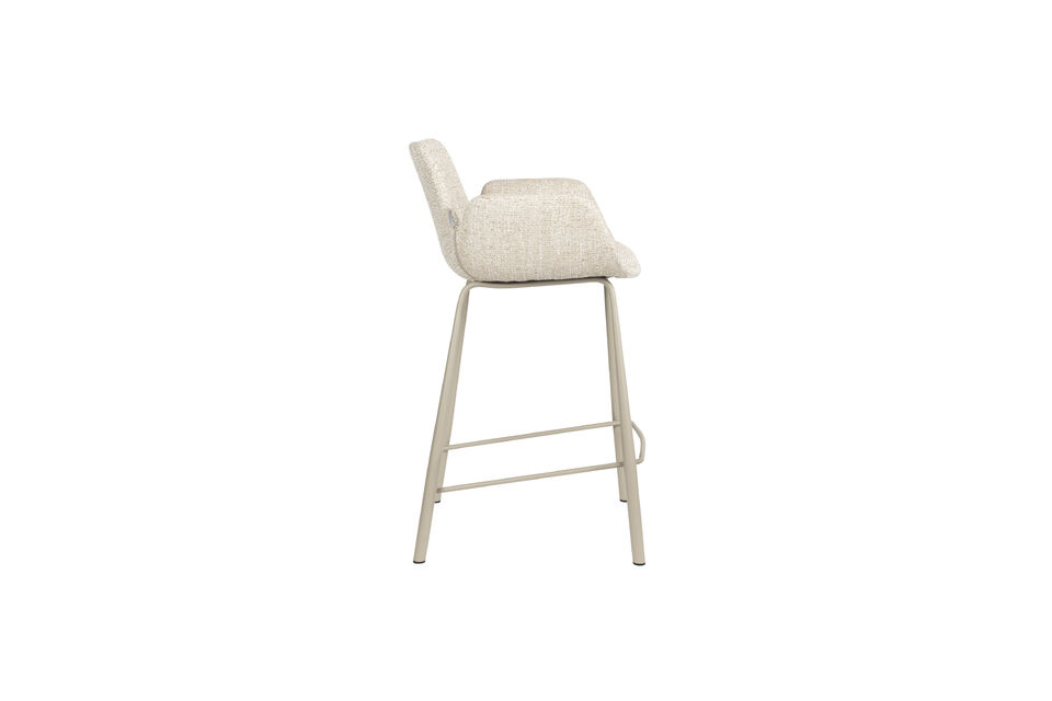 Ce tabouret de bar bas