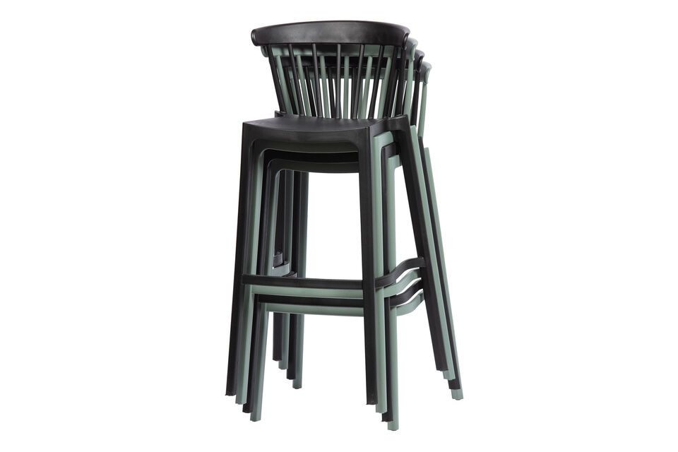 Le Tabouret de bar en plastique vert Bliss est une pièce conçue dans un design traditionnel