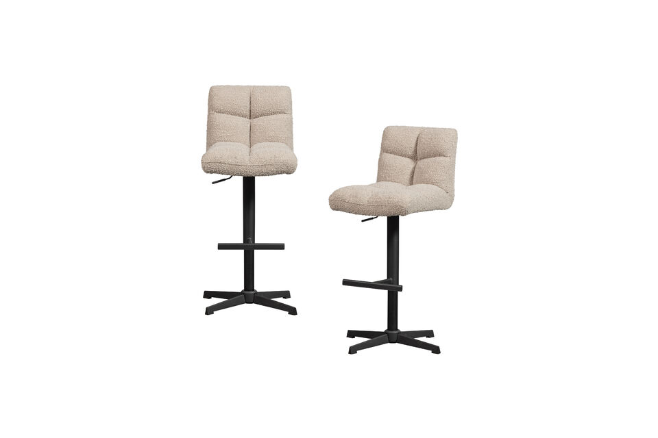 Le tabouret de bar Vinny est un véritable accroche-regard qui s\'intègre facilement dans