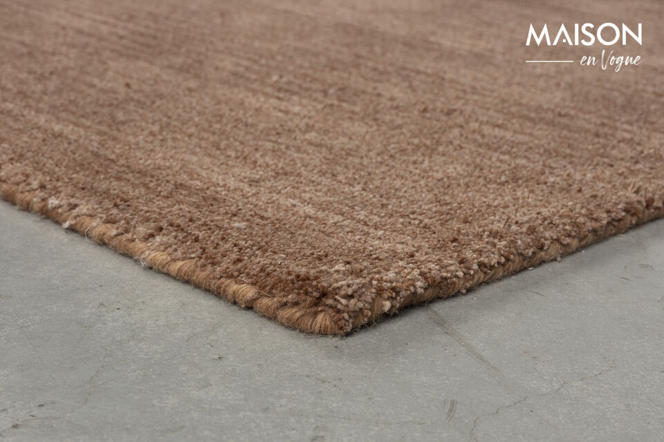 Ce tapis ne cherche pas à attirer l\'attention, il remplit simplement sa fonction