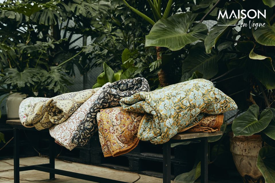 Tapis matelassé à fleurs moutardes Vaulx Nordal