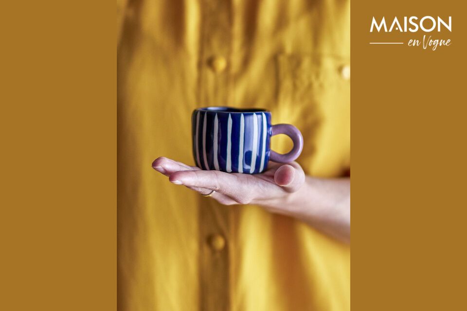 Tasse en grès bleu marine Nini Bloomingville