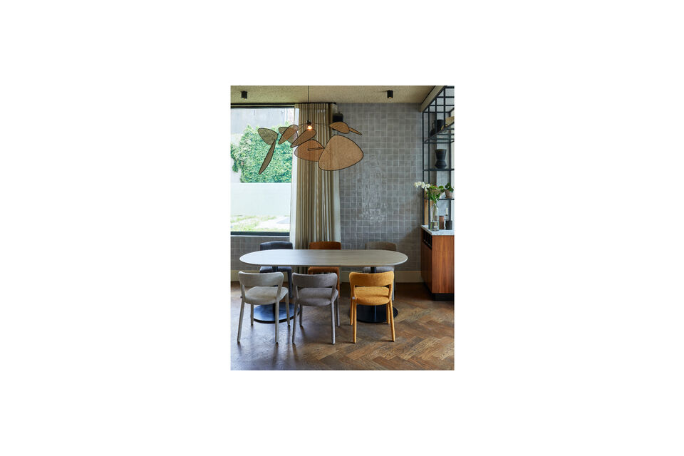 Gamba rotonda con piano in rovere (certificato FSC mix) Crea la tua zona pranzo ideale Piano ovale