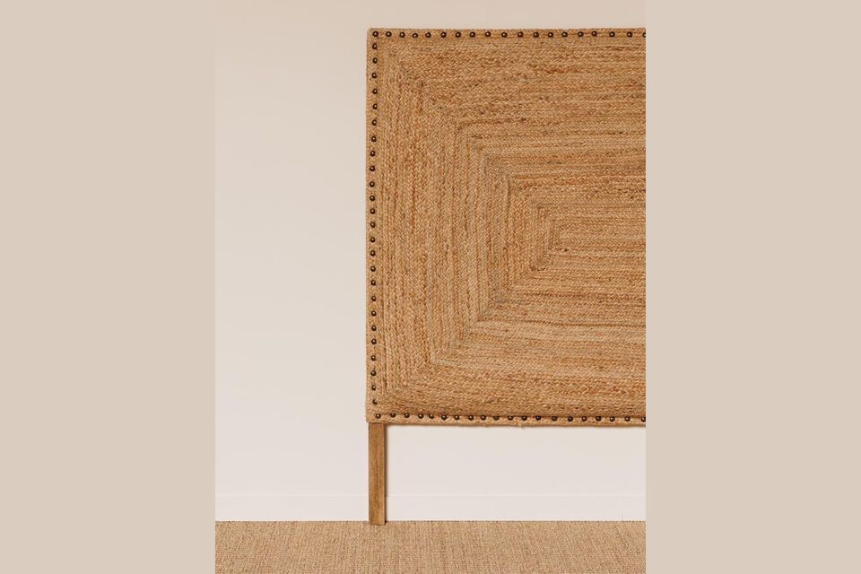 In un morbido colore beige naturale