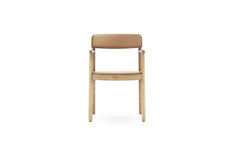 The name Timb is an expression of the chair’s simple vision for the value of its material