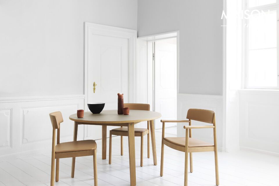 The name Timb is an expression of the chair’s simple vision for the value of its material