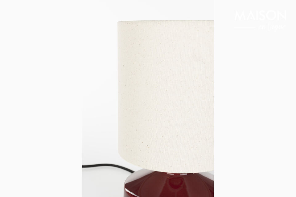 Lassen Sie Ihr Interieur mit der Nook Tischlampe von Zuiver erstrahlen