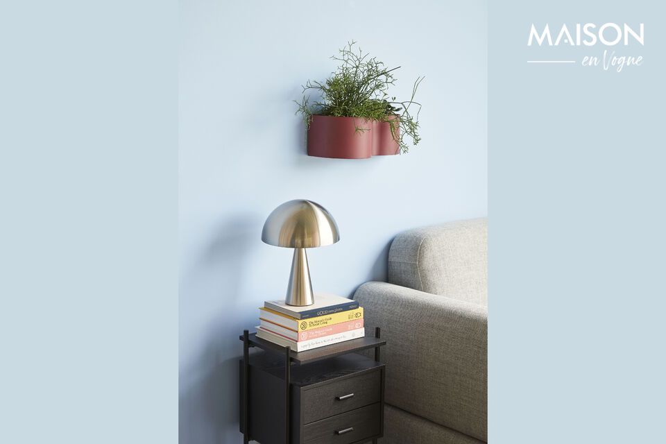 Entdecken Sie diese Tischlampe mit metallischem Nickel-Finish