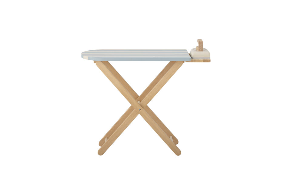 With this set consisting of a wooden ironing board and iron that are FSC certified