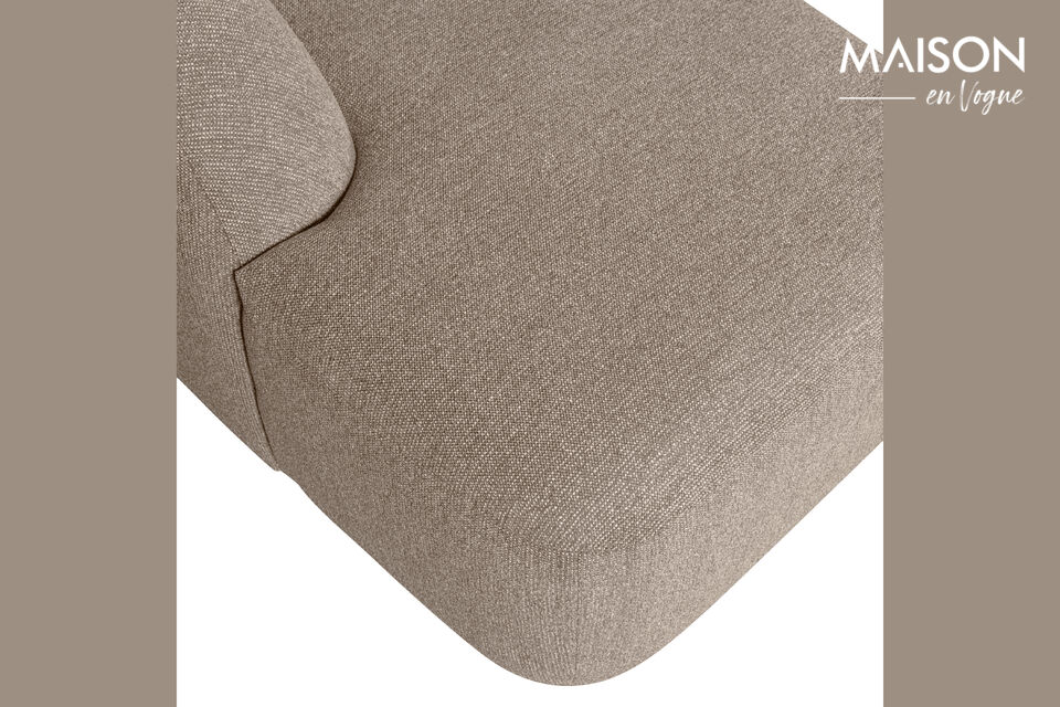 These are the distinctive features of the SLOPING sofa! The SLOPING series comes from the