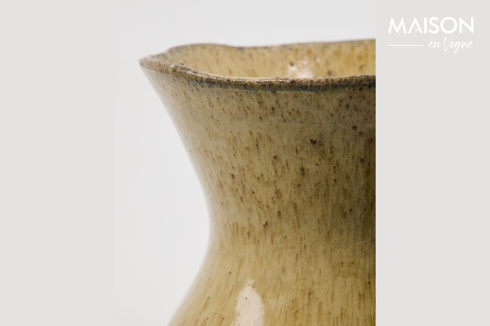 Apportez une touche d\'élégance à votre intérieur avec ce vase en céramique exquis