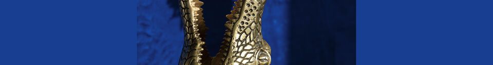 Mise en avant matière Vase en aluminium recyclé doré Alligator