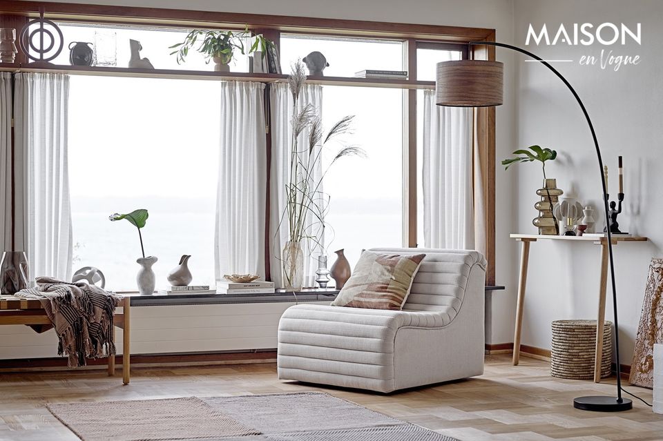 Son look sculpté incroyable le rend parfait comme déco