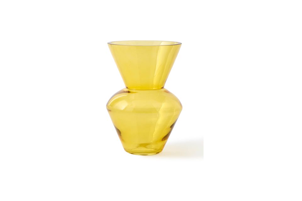 Ce vase en verre offre un épais col large